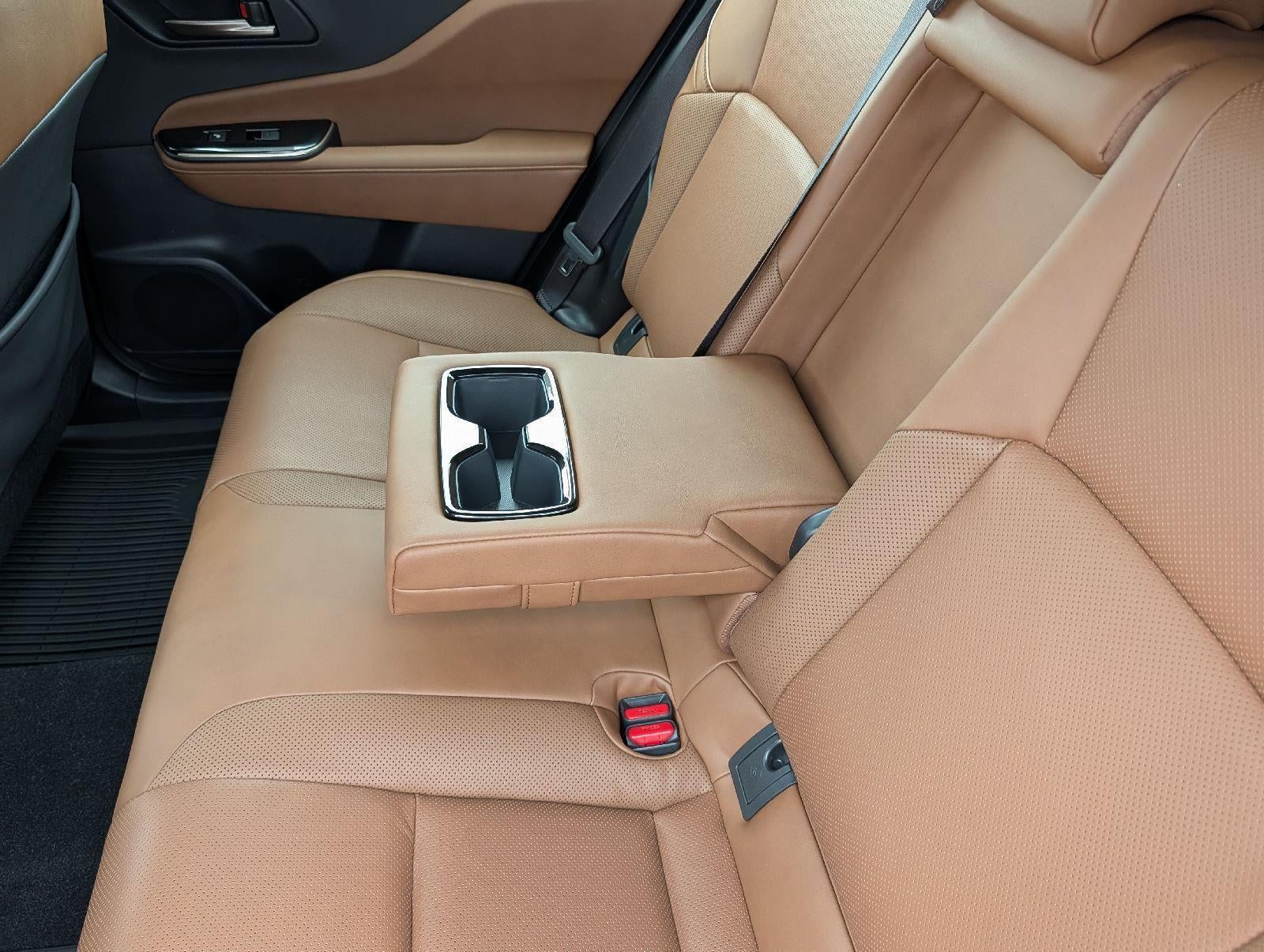 2025 Toyota Crown Signia XLE