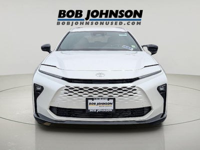 2025 Toyota Crown Signia XLE