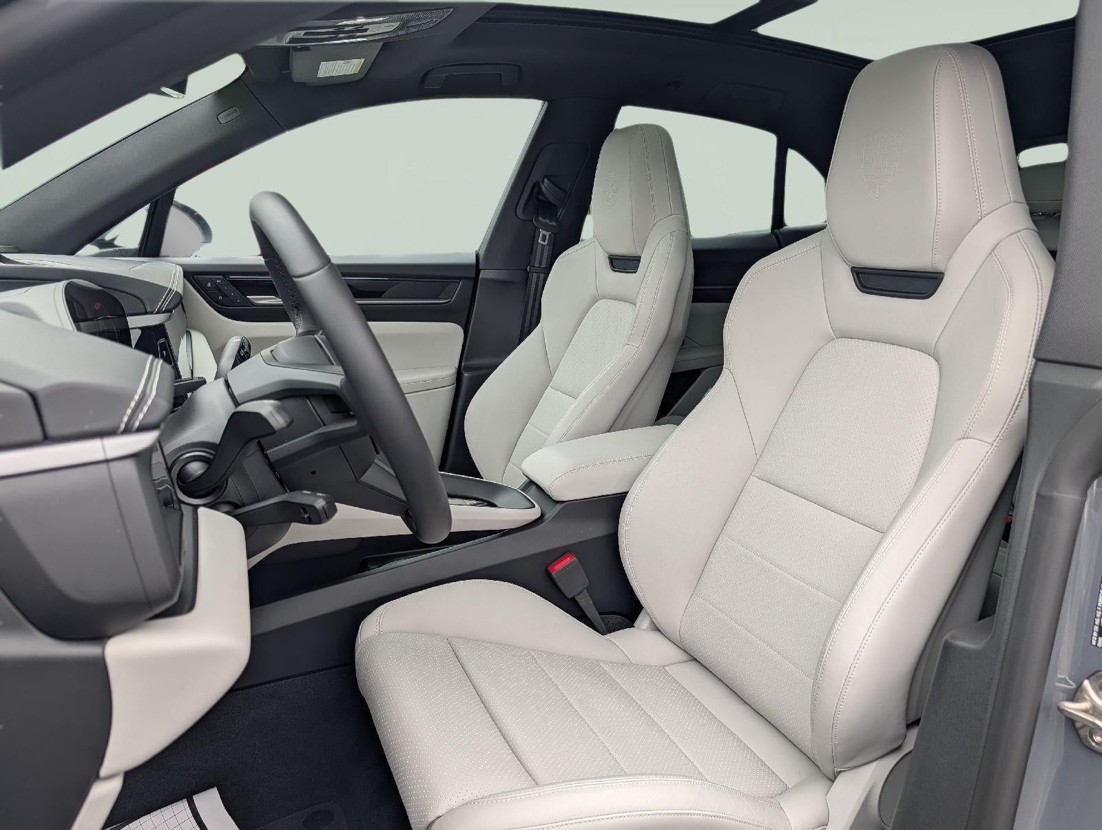 2025 Porsche Macan Electric 4