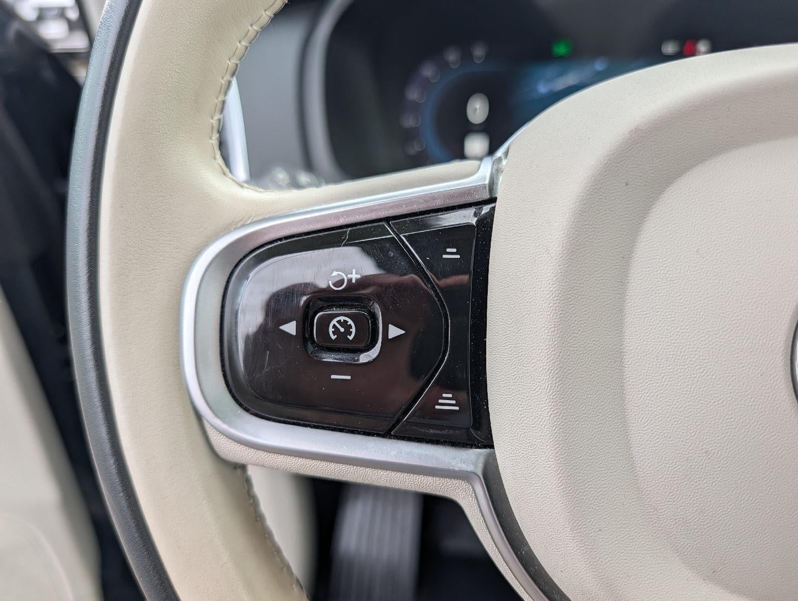 2023 Volvo XC90 Plus