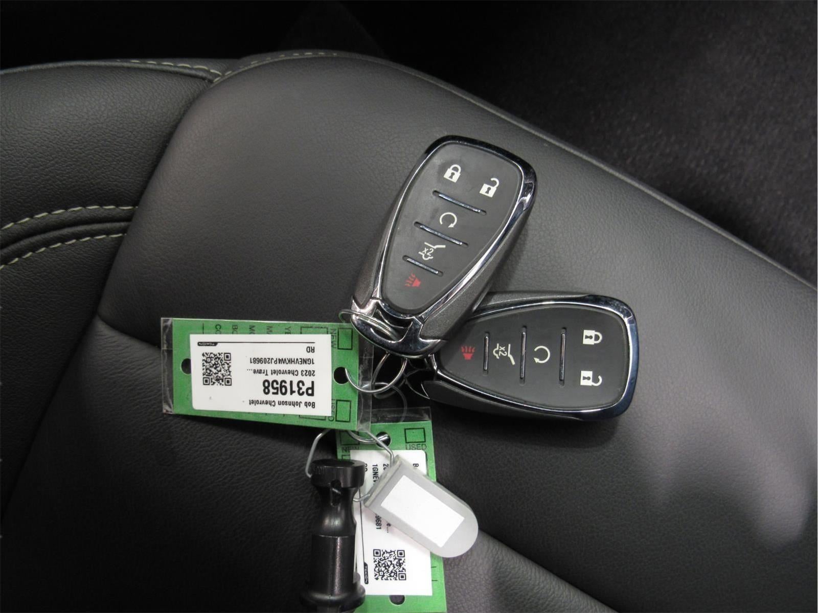 2023 Chevrolet Traverse LT Leather