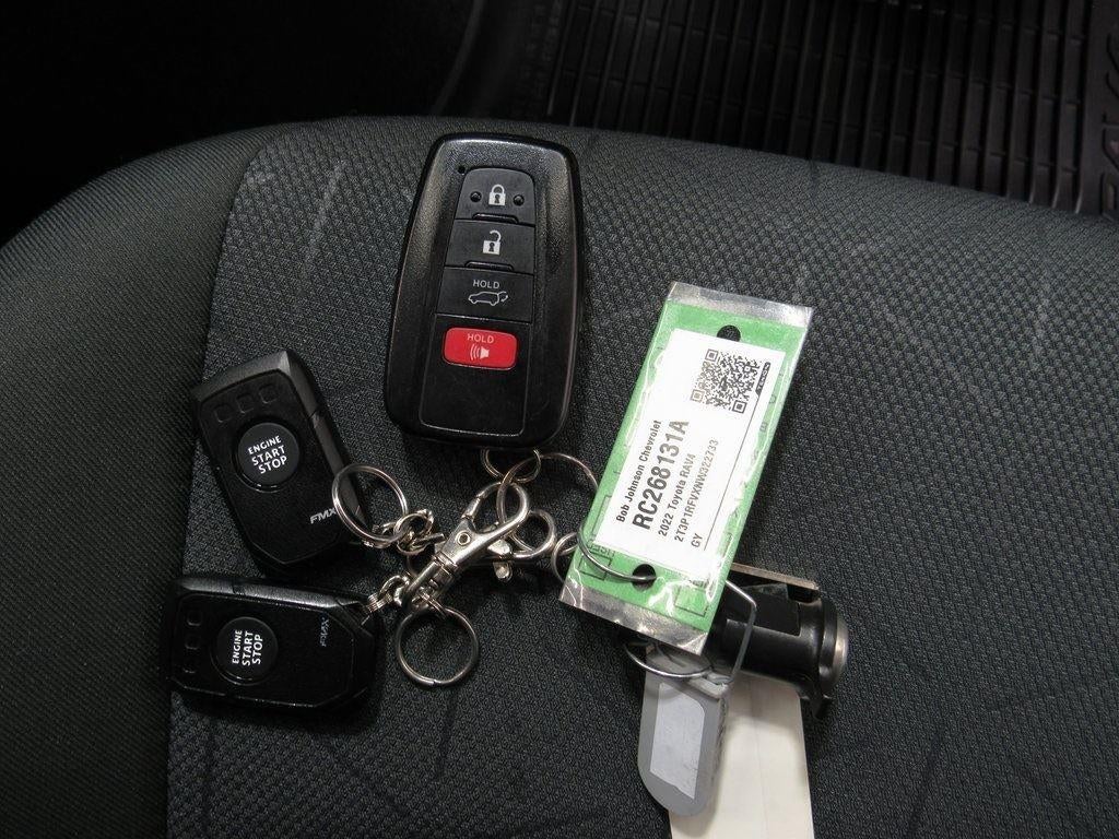 2022 Toyota RAV4 XLE