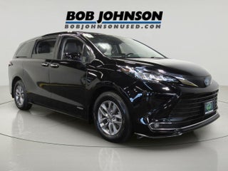 2021 Toyota Sienna XLE