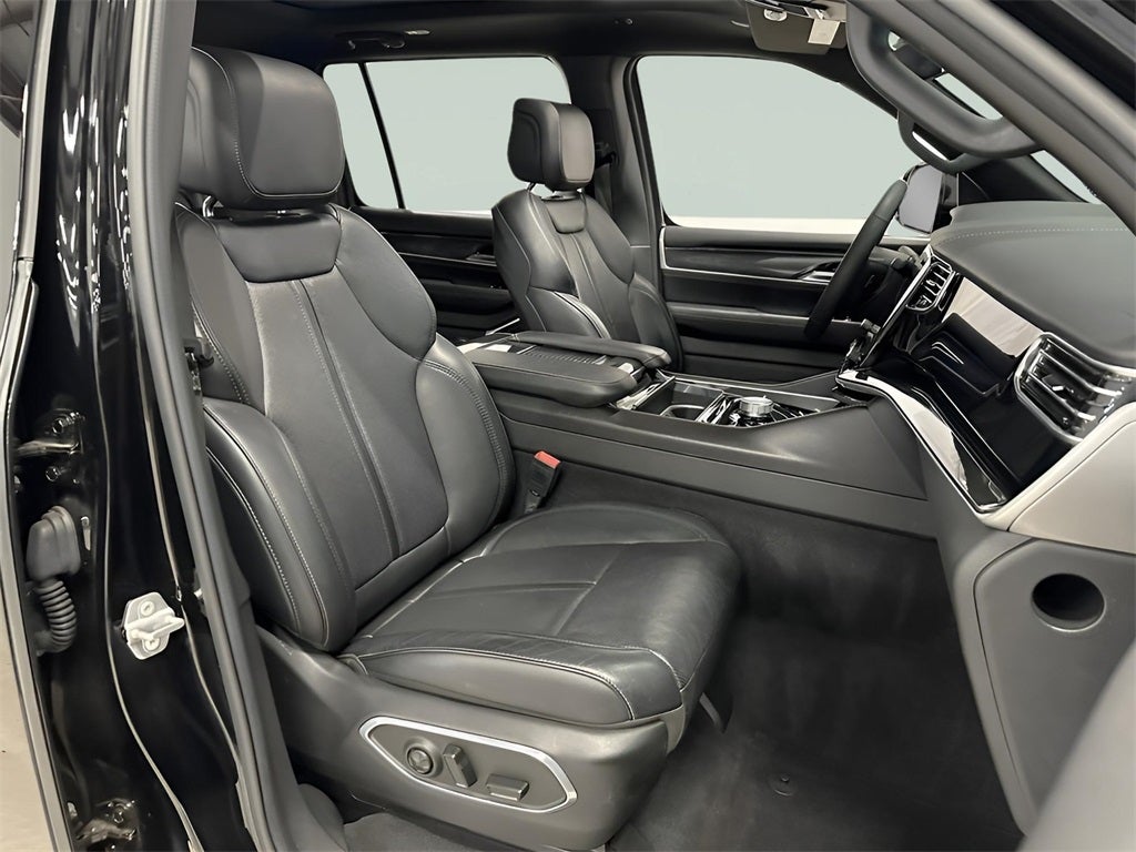 2022 Jeep Wagoneer Series I CarBravo