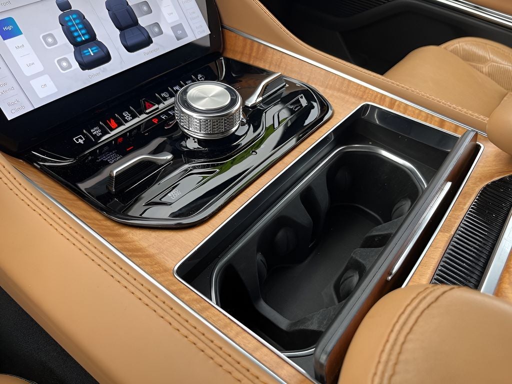 2022 Jeep Grand Wagoneer Series III