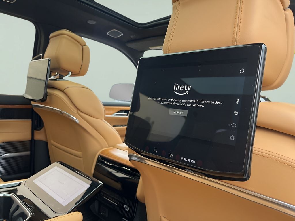 2022 Jeep Grand Wagoneer Series III