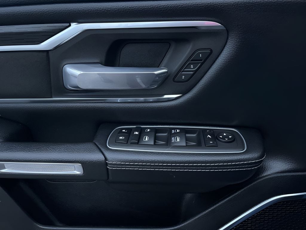 2024 RAM 1500 Laramie 5.7L Hemi