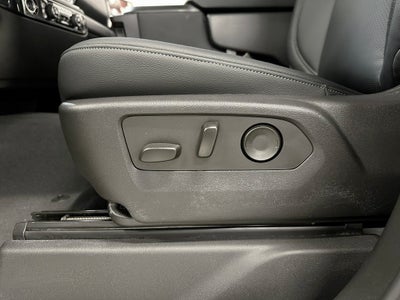 2024 Chevrolet Silverado 1500 LT CarBravo