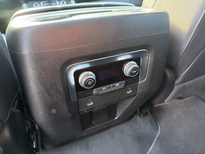 2023 GMC Yukon SLT CARBRAVO!