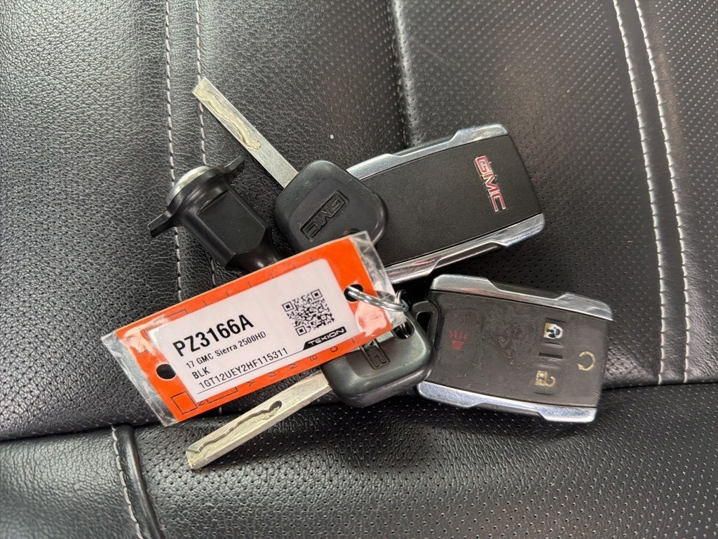 2017 GMC Sierra 2500HD Denali CARBRAVO!