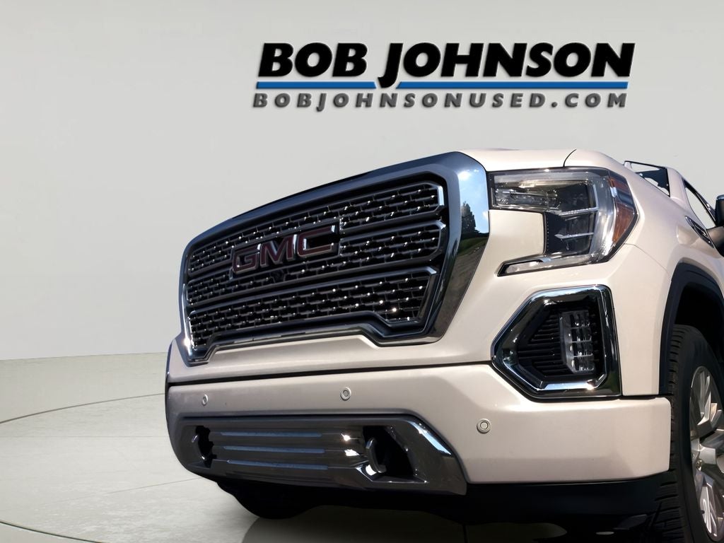 2020 GMC Sierra 1500 Denali With MATCHING FIBERGLASS CAP