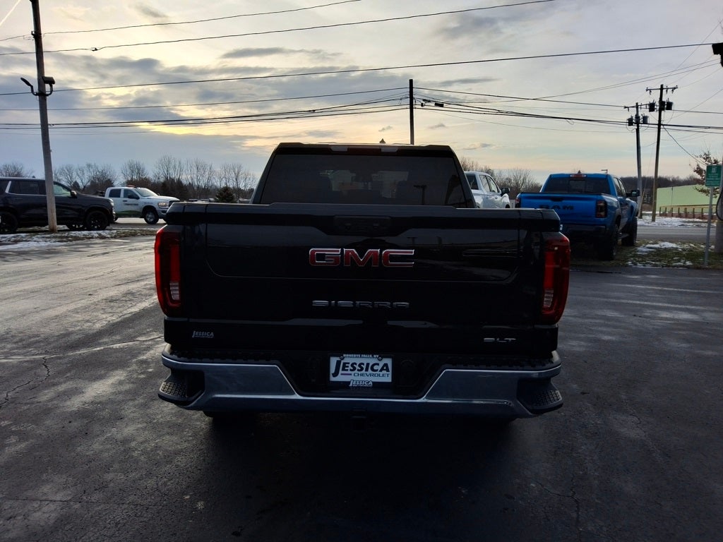 2025 GMC Sierra 1500 SLT Leather W/Heated Power Seats!