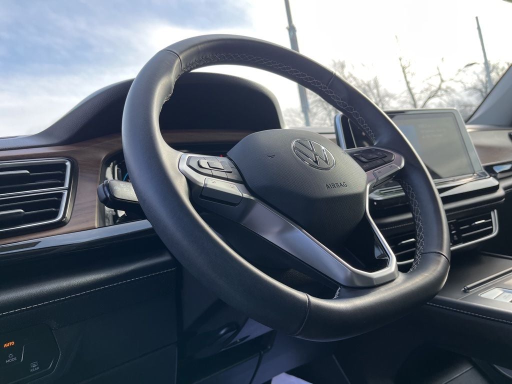 2024 Volkswagen Atlas 2.0T SE