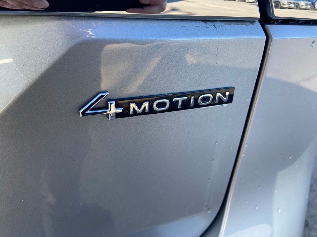 2024 Volkswagen Atlas 2.0T SEL Premium R-Line