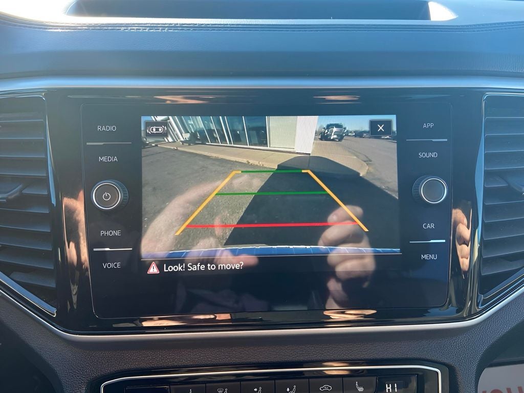 2023 Volkswagen Atlas 3.6L V6 SE w/Technology