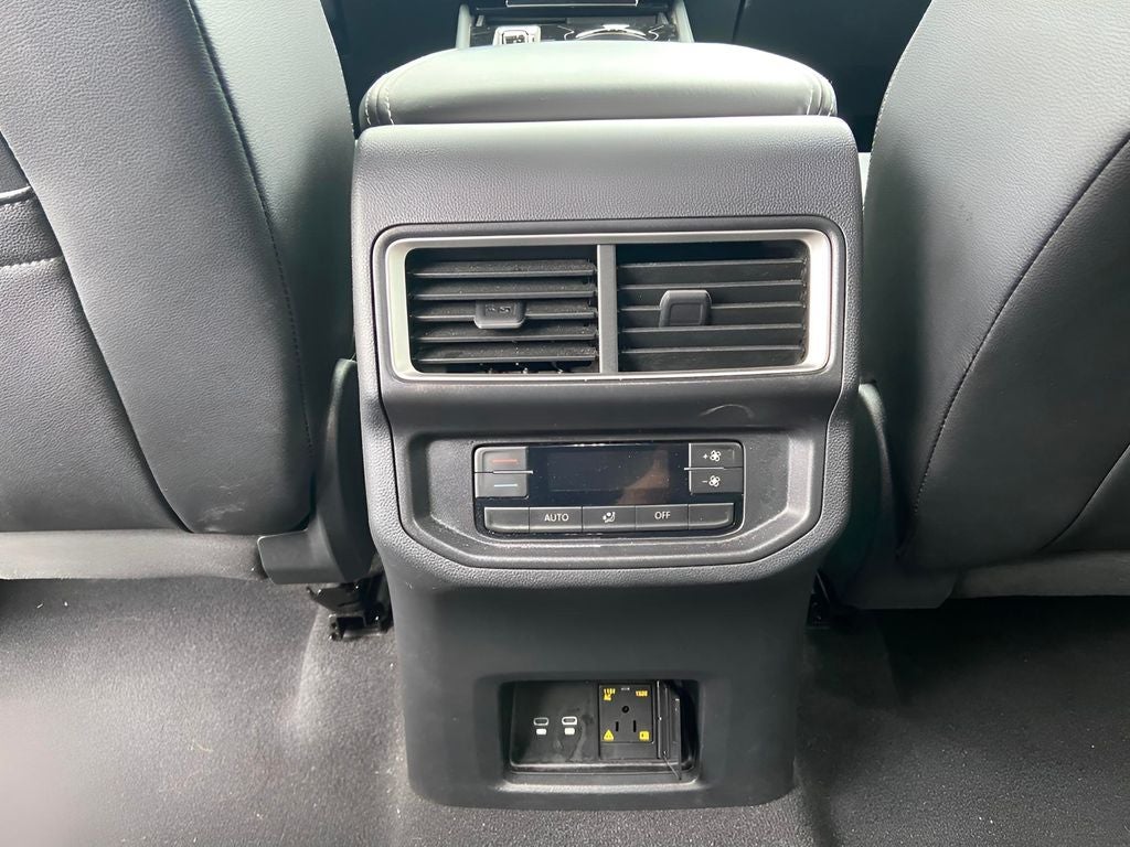 2025 Volkswagen Atlas 2.0T SE w/Technology 1 Owner Clean Auto Check!