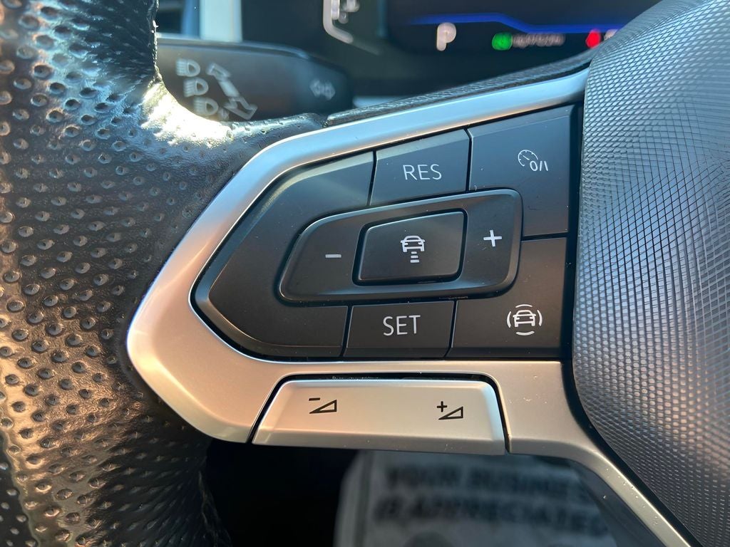 2021 Volkswagen Atlas Cross Sport 3.6L V6 SEL R-Line