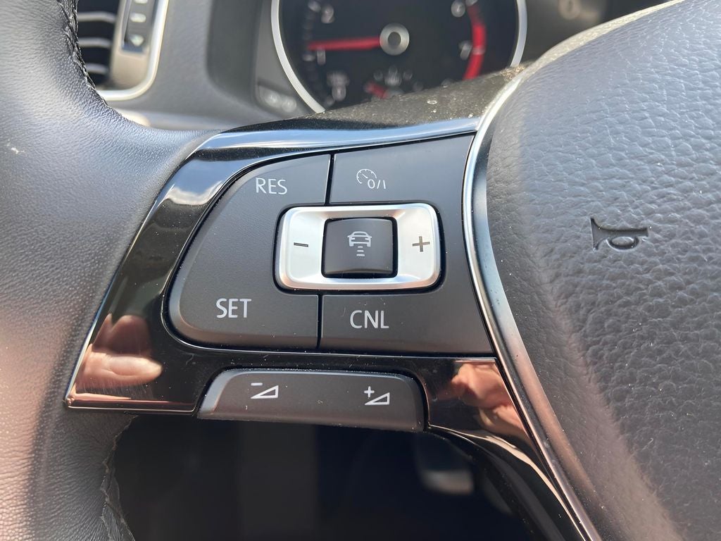 2018 Volkswagen Passat 2.0T SEL Premium Company Car Only 3000 Miles