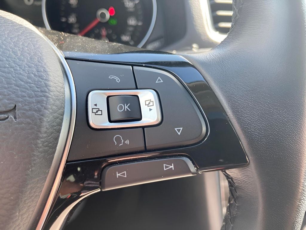 2018 Volkswagen Passat 2.0T SEL Premium Company Car Only 3000 Miles