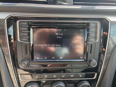 2018 Volkswagen Passat 2.0T SEL Premium Company Car Only 3000 Miles