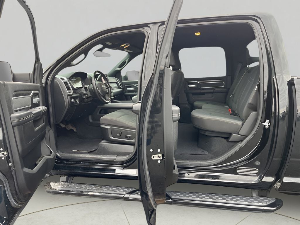 2022 RAM 3500 Big Horn NIGHT EDITION/5TH WHEEL/DUALLY