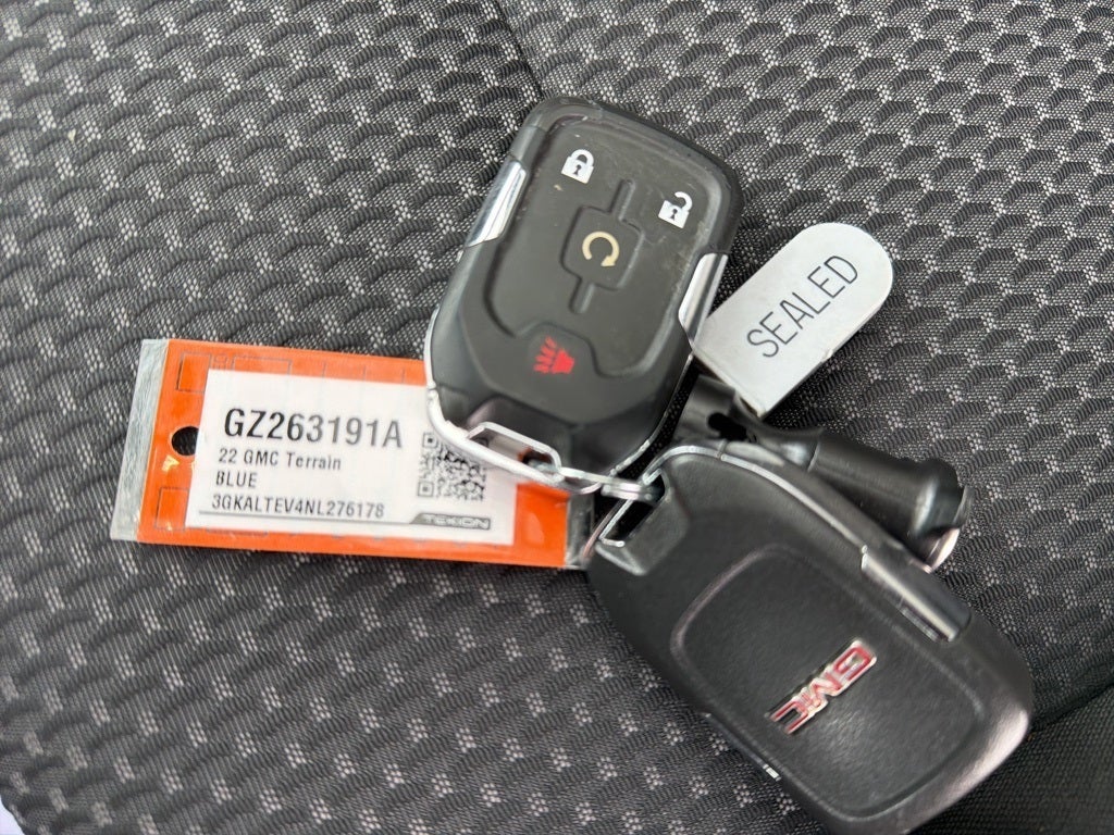 2022 GMC Terrain SLE CARBRAVO!