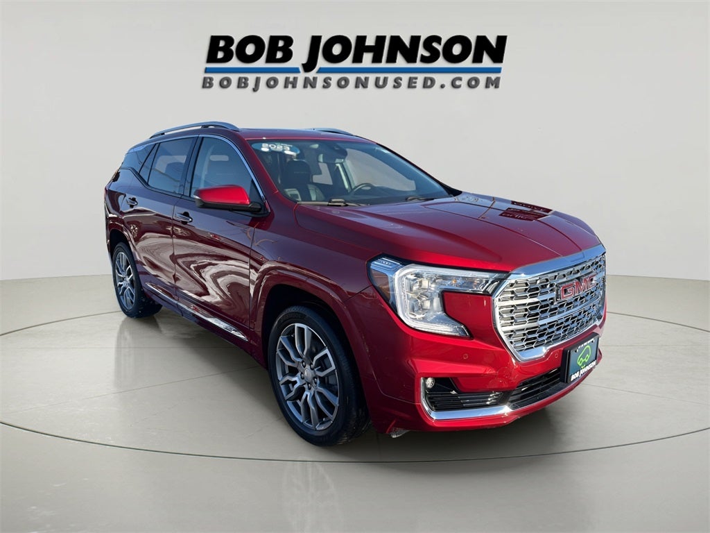 2023 GMC Terrain Denali CARBRAVO!