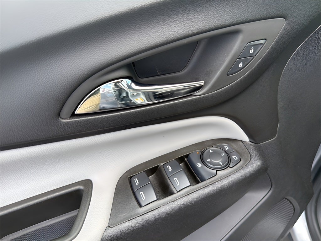 2024 Chevrolet Equinox LS CARBRAVO!