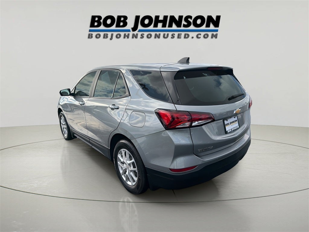 2024 Chevrolet Equinox LS CARBRAVO!