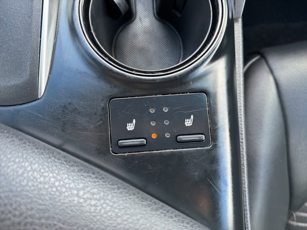 2018 Toyota Camry SE CARBRAVO!