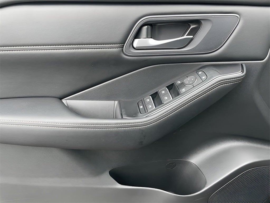 2024 Nissan Rogue SL Certified *$500 CPO Rebate*