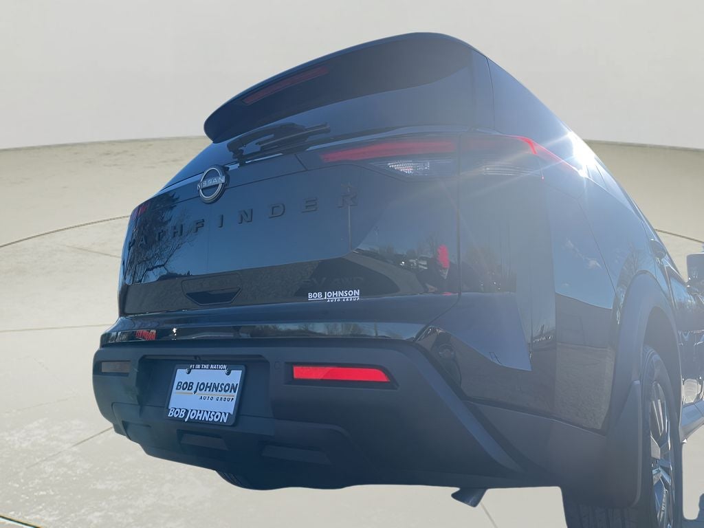 2024 Nissan Pathfinder SV BLACK APPERANCE PACKAGE