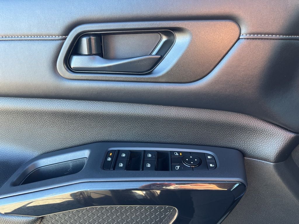 2024 Nissan Pathfinder SV BLACK APPERANCE PACKAGE