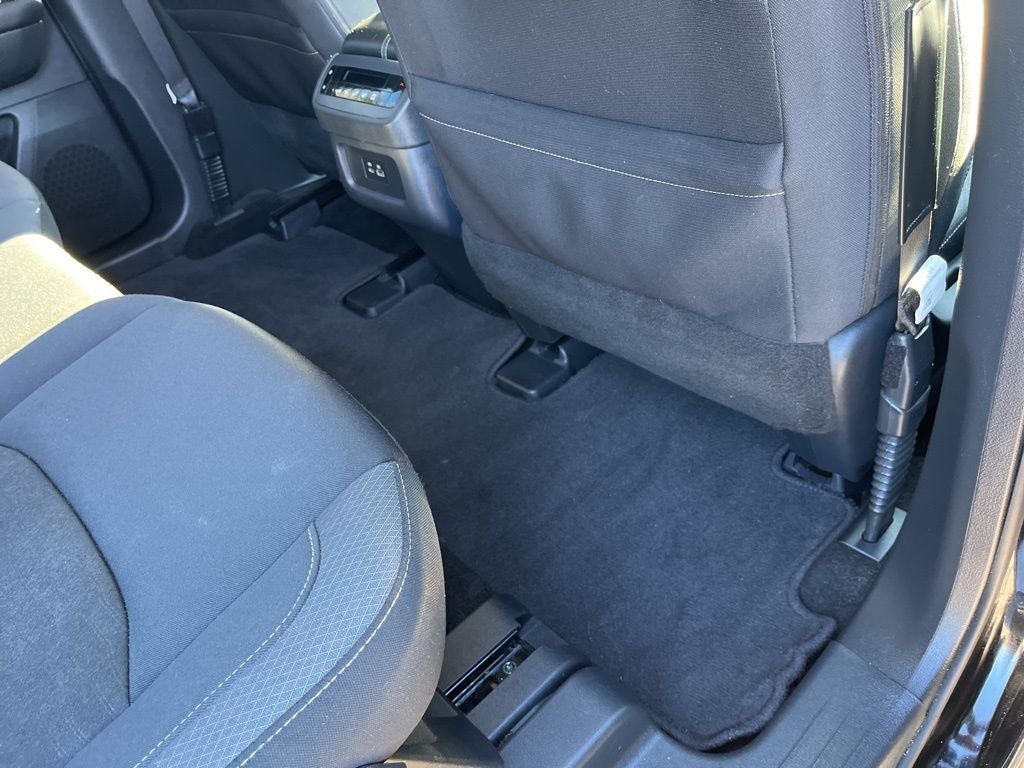 2024 Nissan Pathfinder SV BLACK APPERANCE PACKAGE