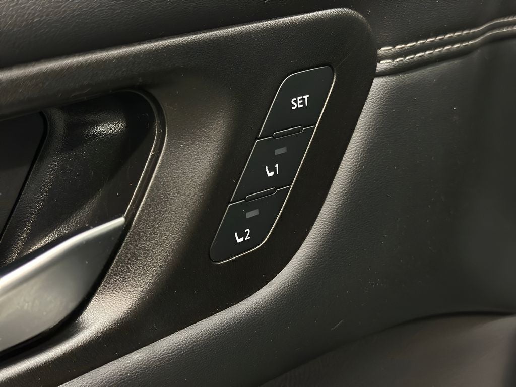 2024 Nissan Pathfinder Platinum CARBRAVO CERTIFIED