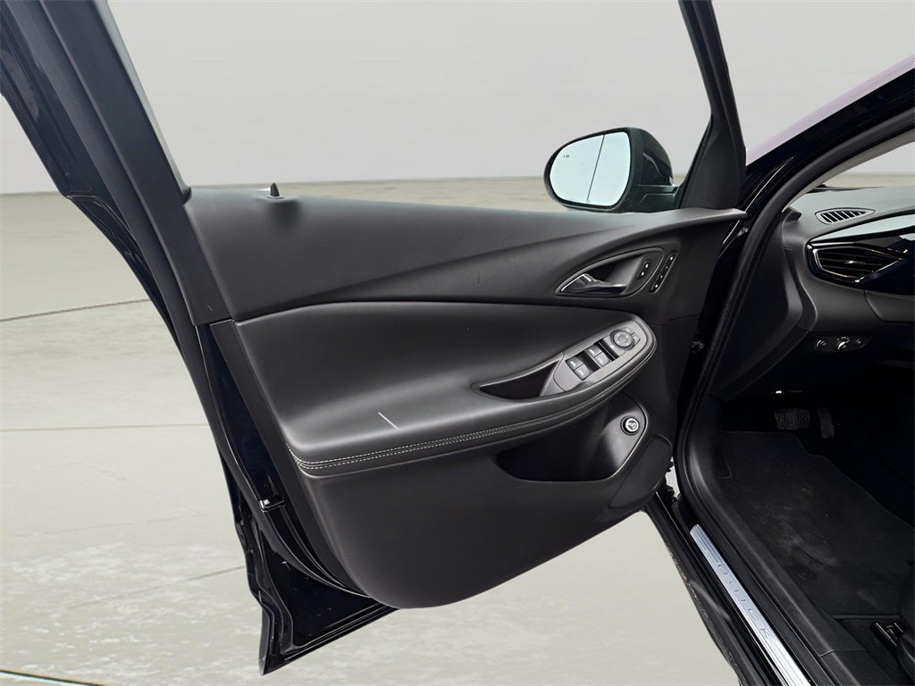 2023 Buick Encore GX Essence CARBRAVO CERTIFIED