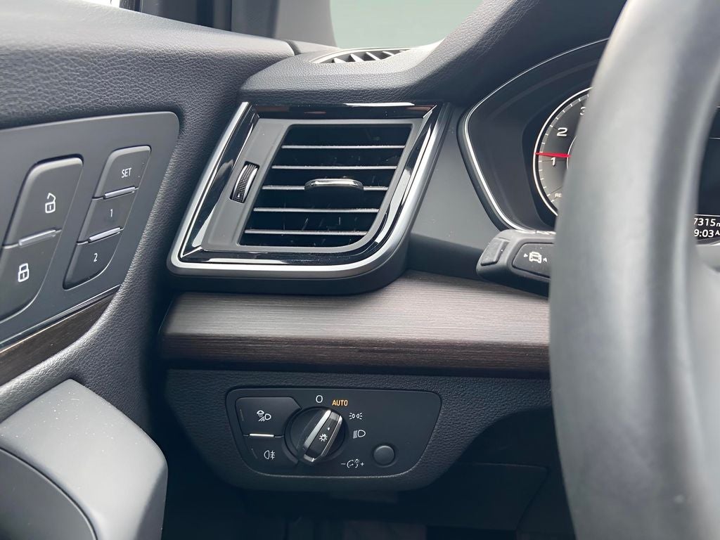 2025 Audi Q5 40 Premium Convenience Plus Package Panoramic Sunr quattro