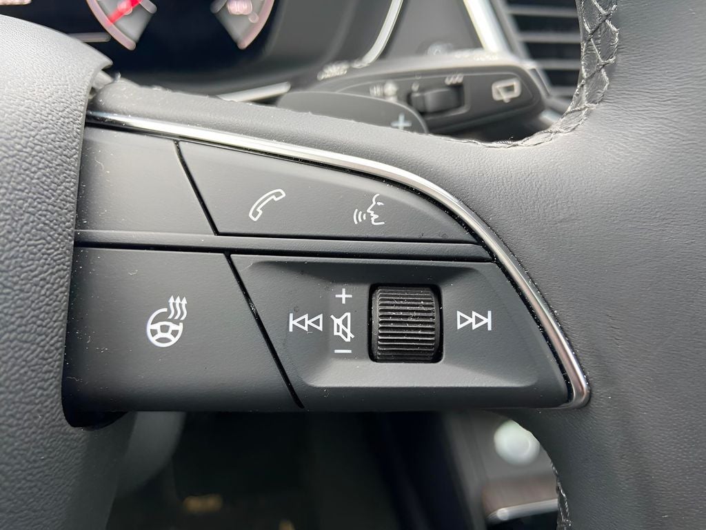 2025 Audi Q5 40 Premium Convenience Plus Package Panoramic Sunr quattro