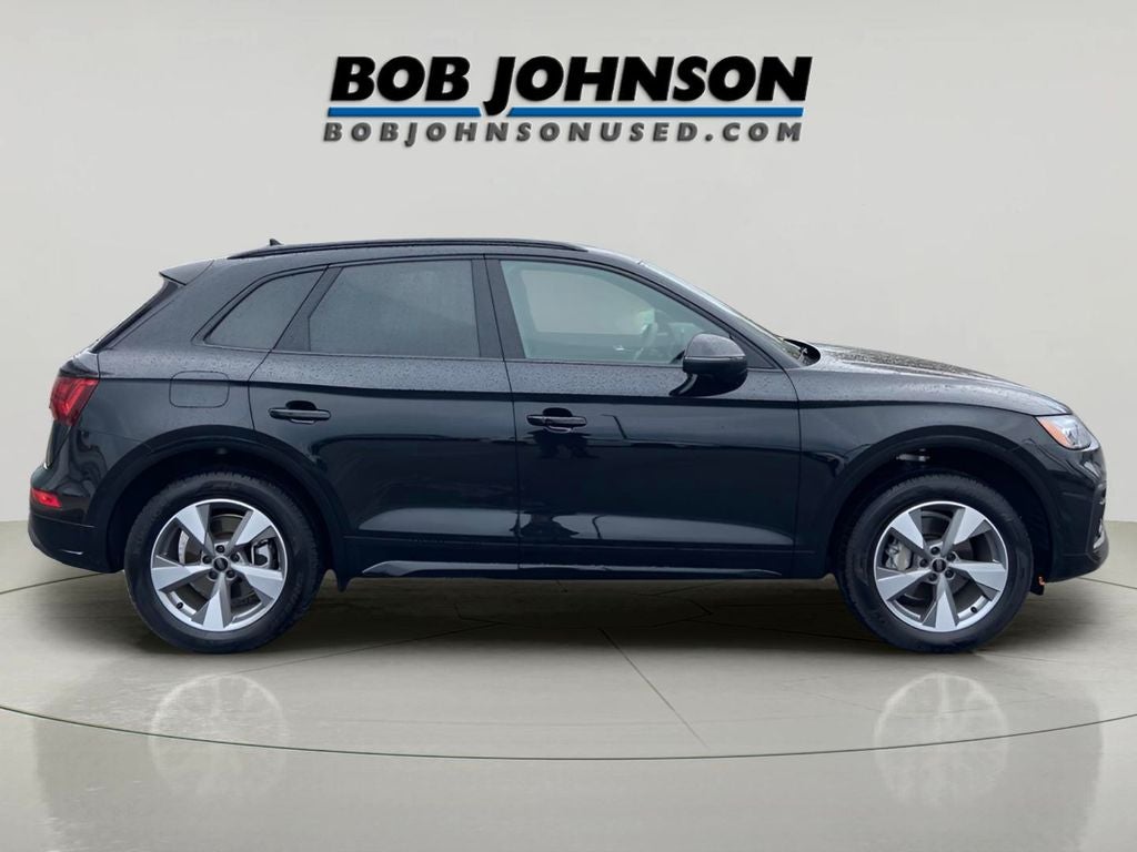 2025 Audi Q5 40 Premium Convenience Plus Package Panoramic Sunr quattro