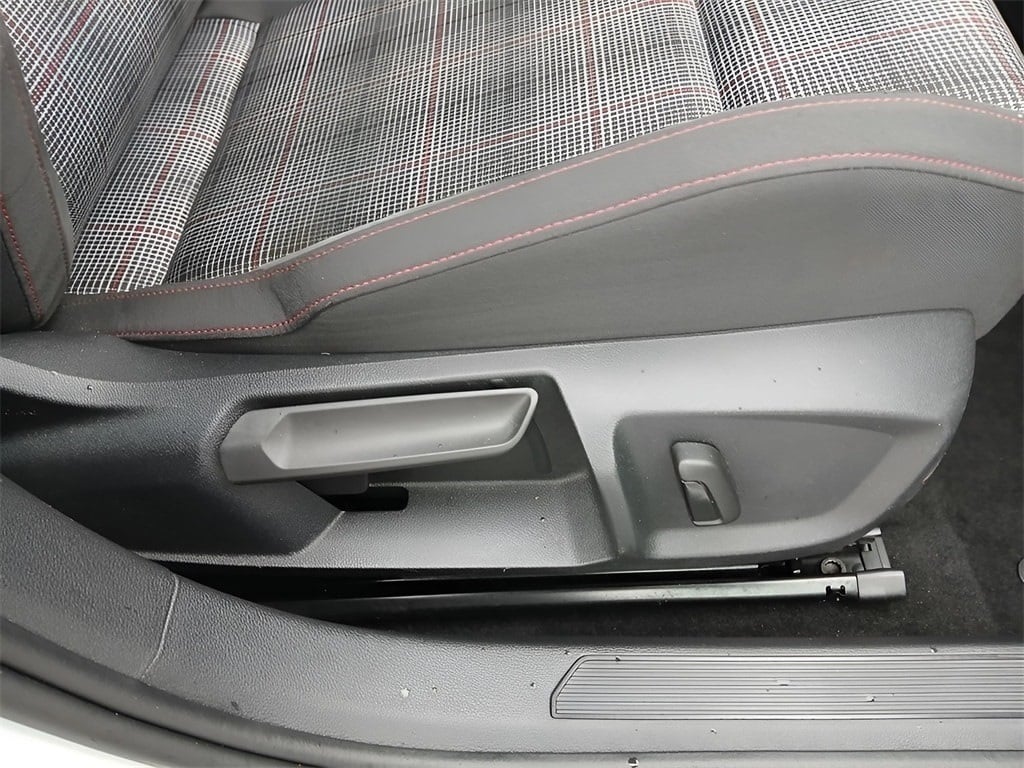 2024 Volkswagen Golf GTI 2.0T S