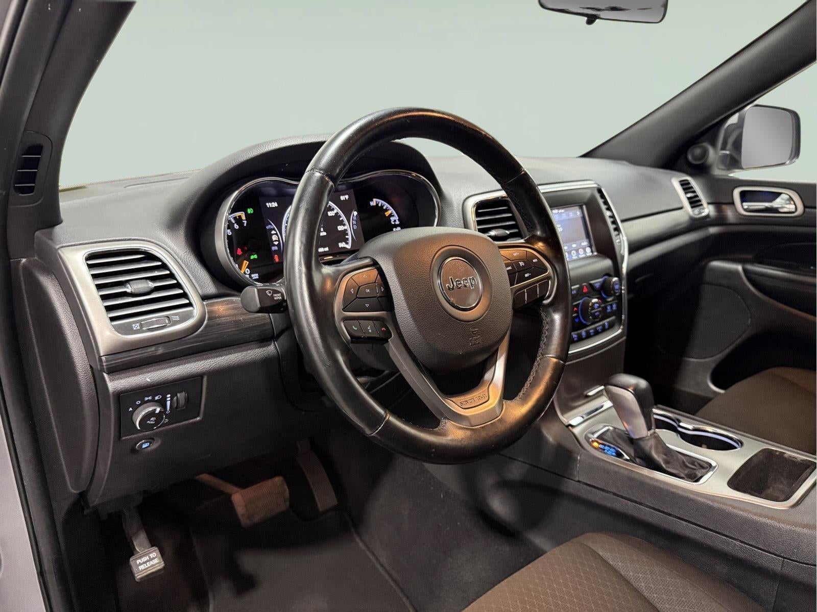 2020 Jeep Grand Cherokee Laredo E 4x2