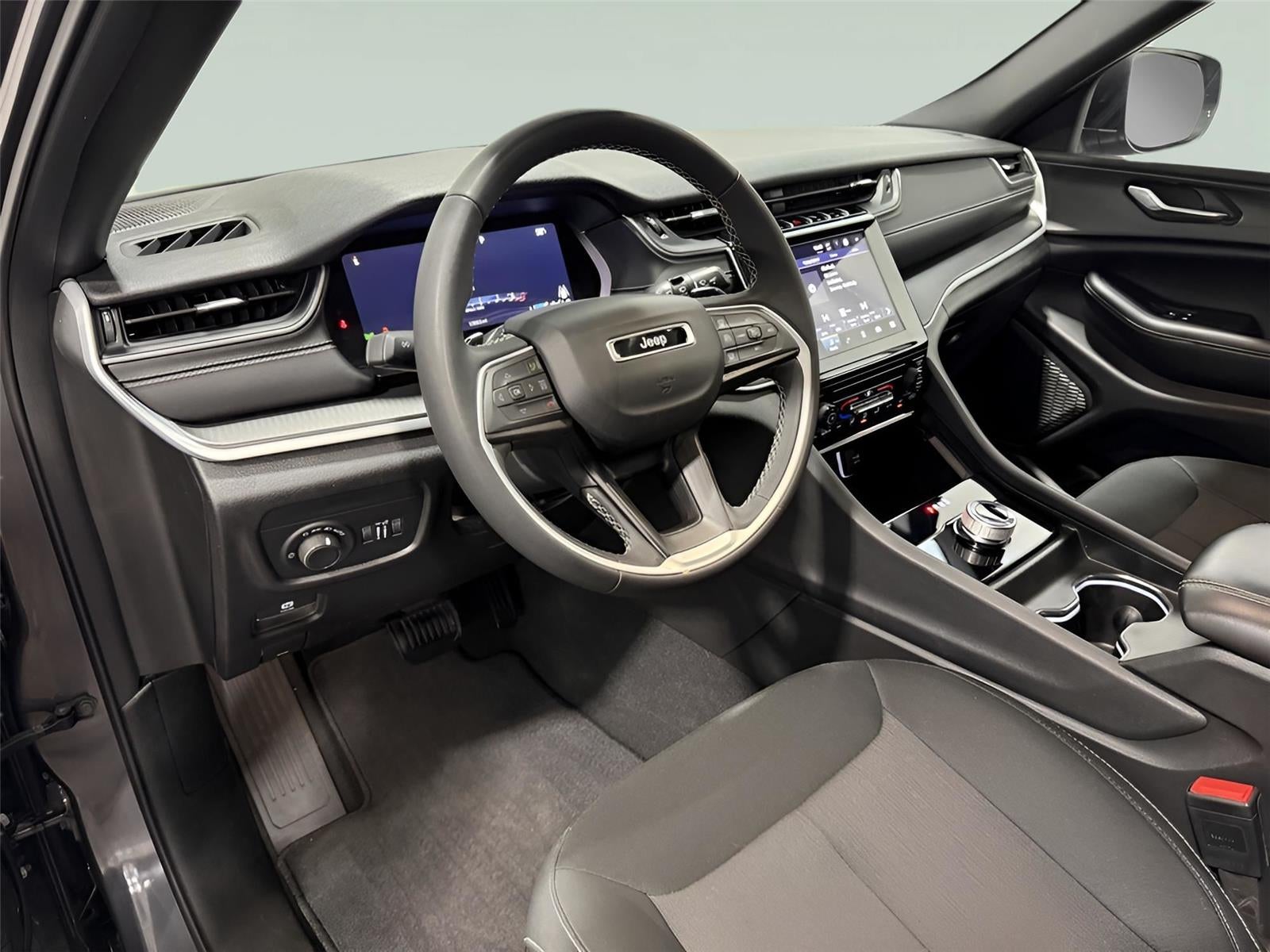 2024 Jeep Grand Cherokee Laredo X 4x4