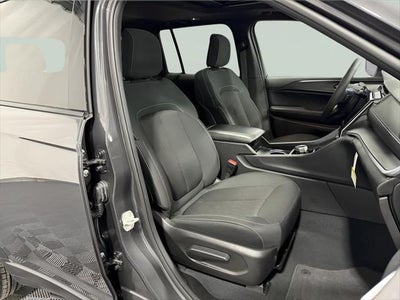 2024 Jeep Grand Cherokee Laredo X 4x4