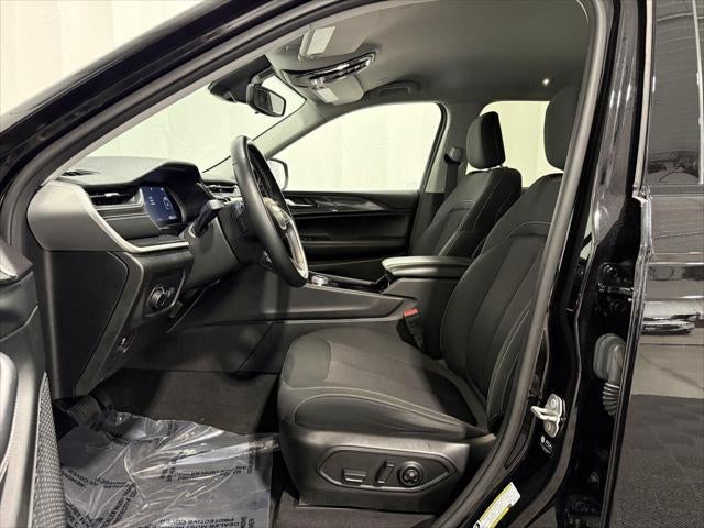2021 Jeep Grand Cherokee L Laredo 4x4
