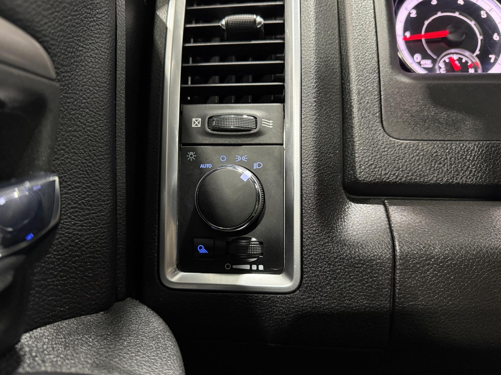 2021 RAM 1500 Classic Warlock Quad Cab 4x4 6'4' Box