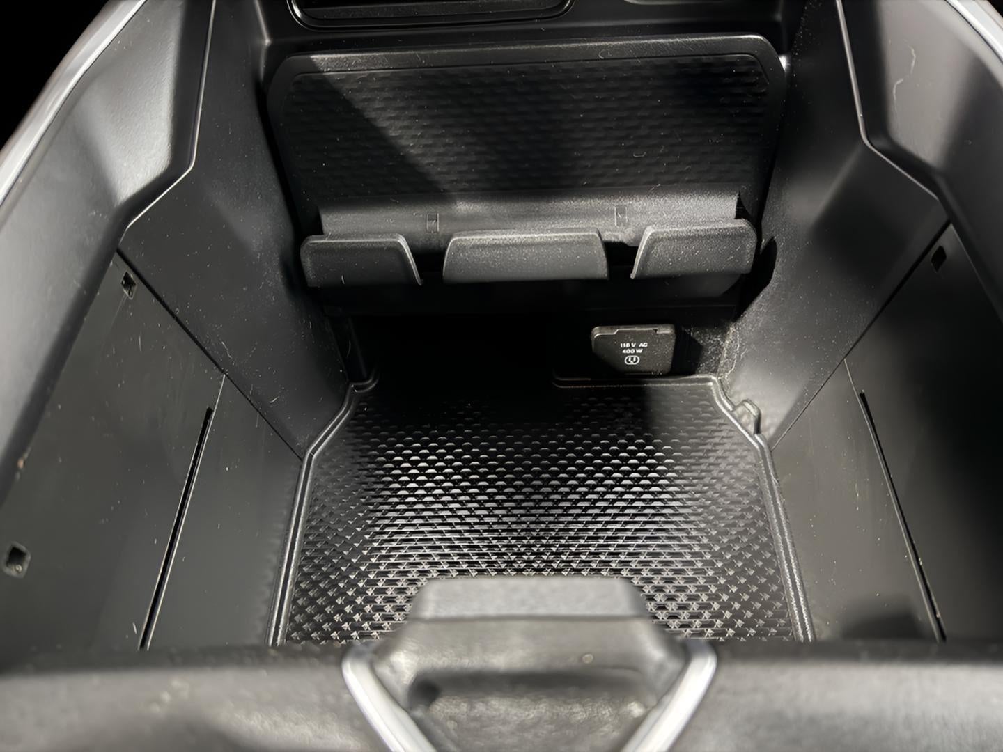 2022 RAM 1500 Big Horn Quad Cab 4x4 6'4' Box