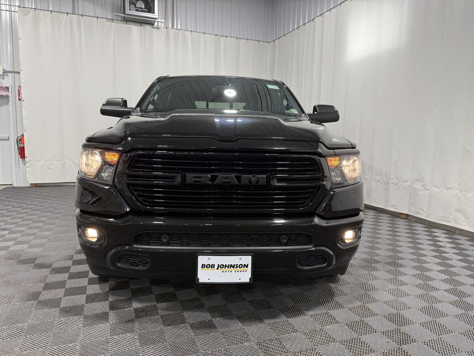 2020 RAM 1500 Big Horn Crew Cab 4x4 5'7' Box