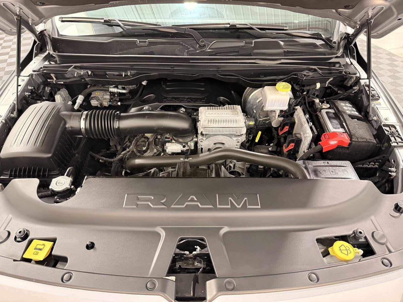 2022 RAM 1500 Big Horn Crew Cab 4x4 5'7' Box