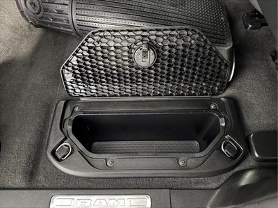 2022 RAM 1500 Laramie Crew Cab 4x4 5'7' Box