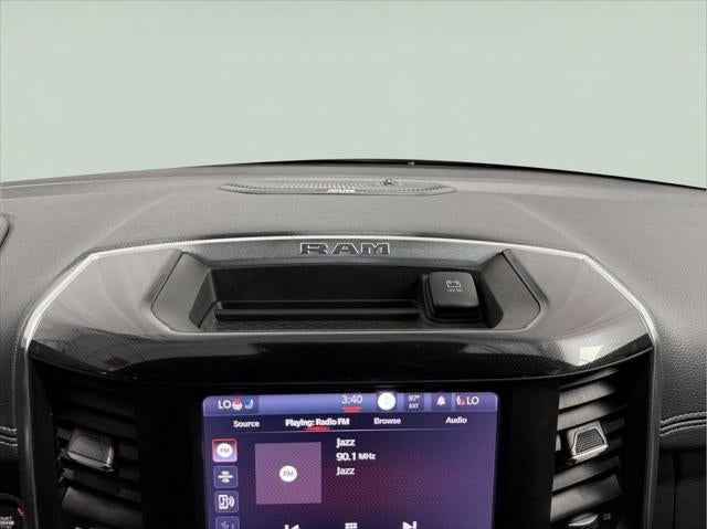 2022 RAM 1500 Laramie Crew Cab 4x4 5'7' Box